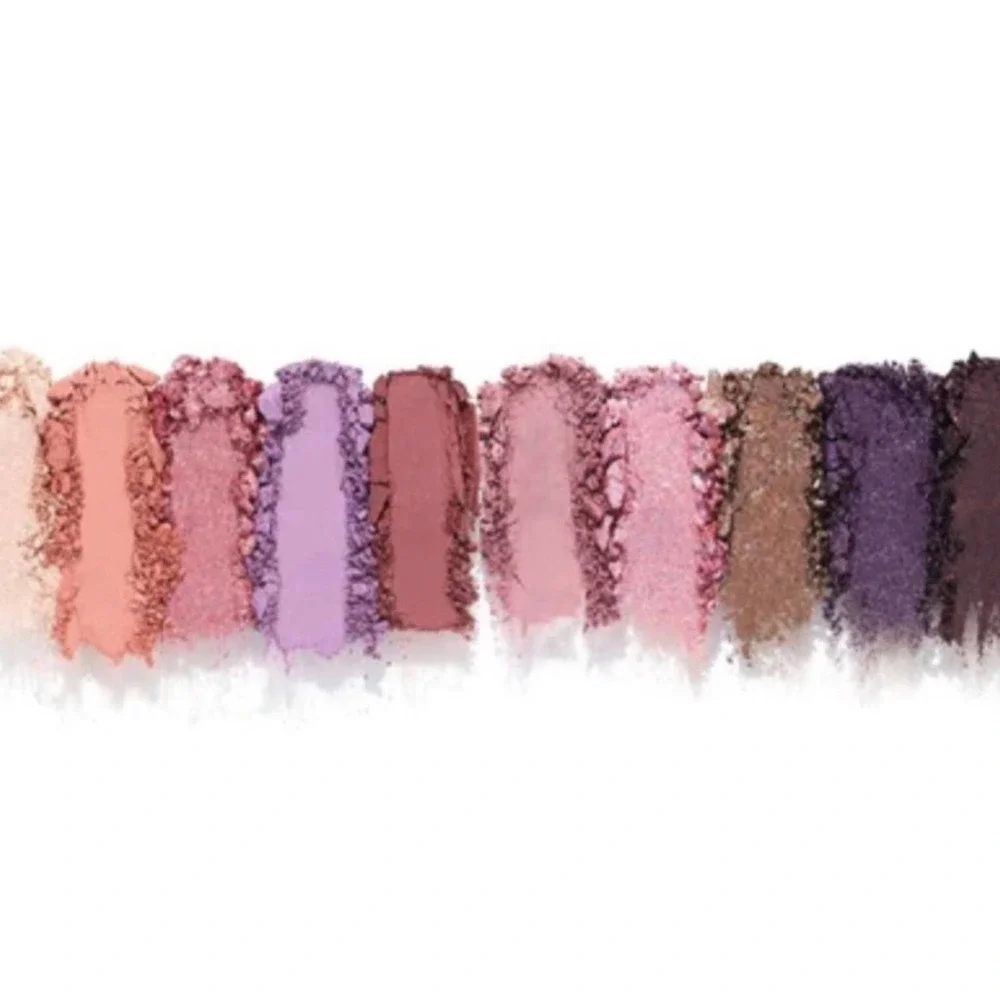 NWT Wander Beauty Suit Escape Eyeshadow Palette!